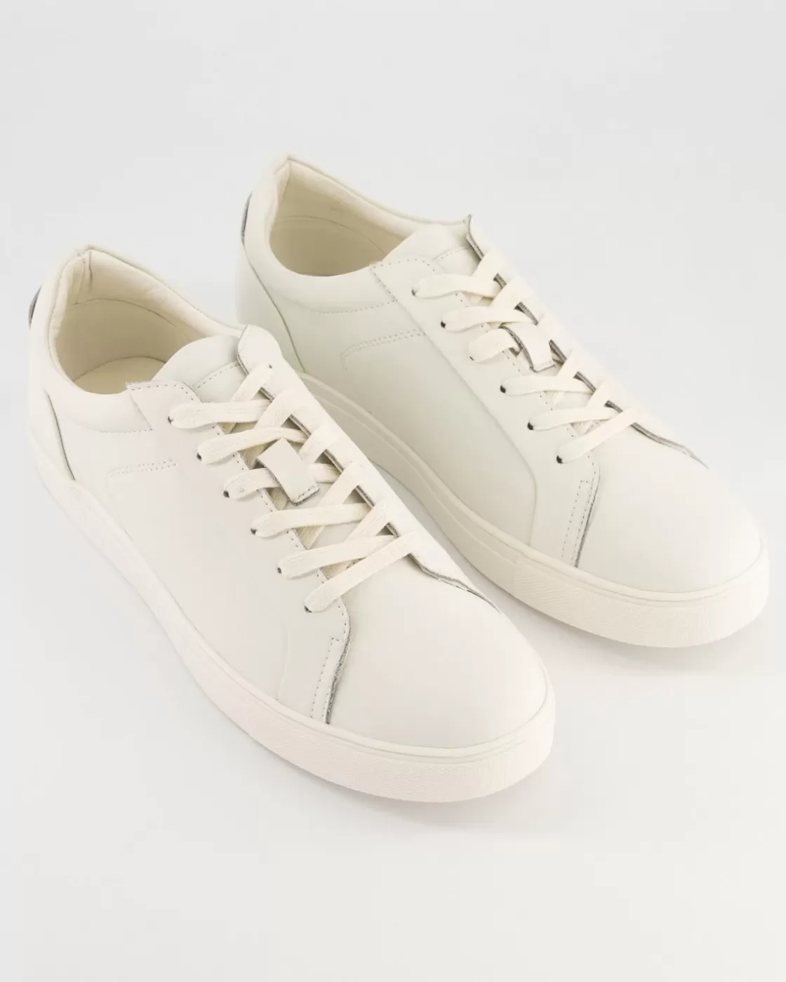 Discount Men'S Shaka Leather Sneaker Men Sneakers