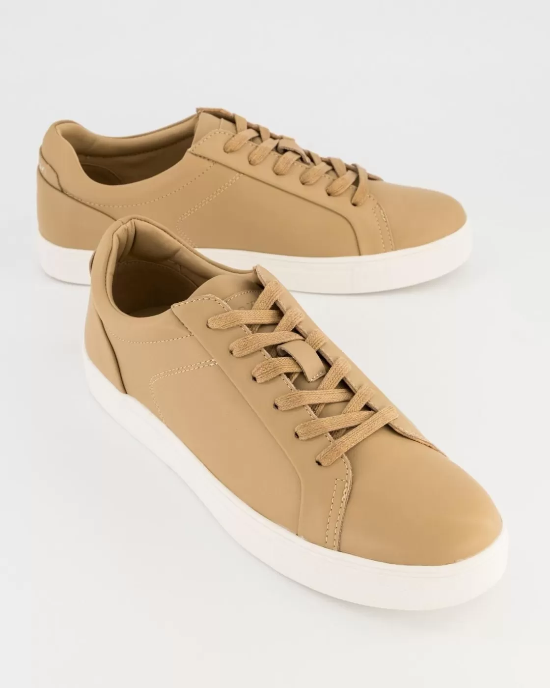 Outlet Men'S Shaka Leather Sneaker Men Sneakers