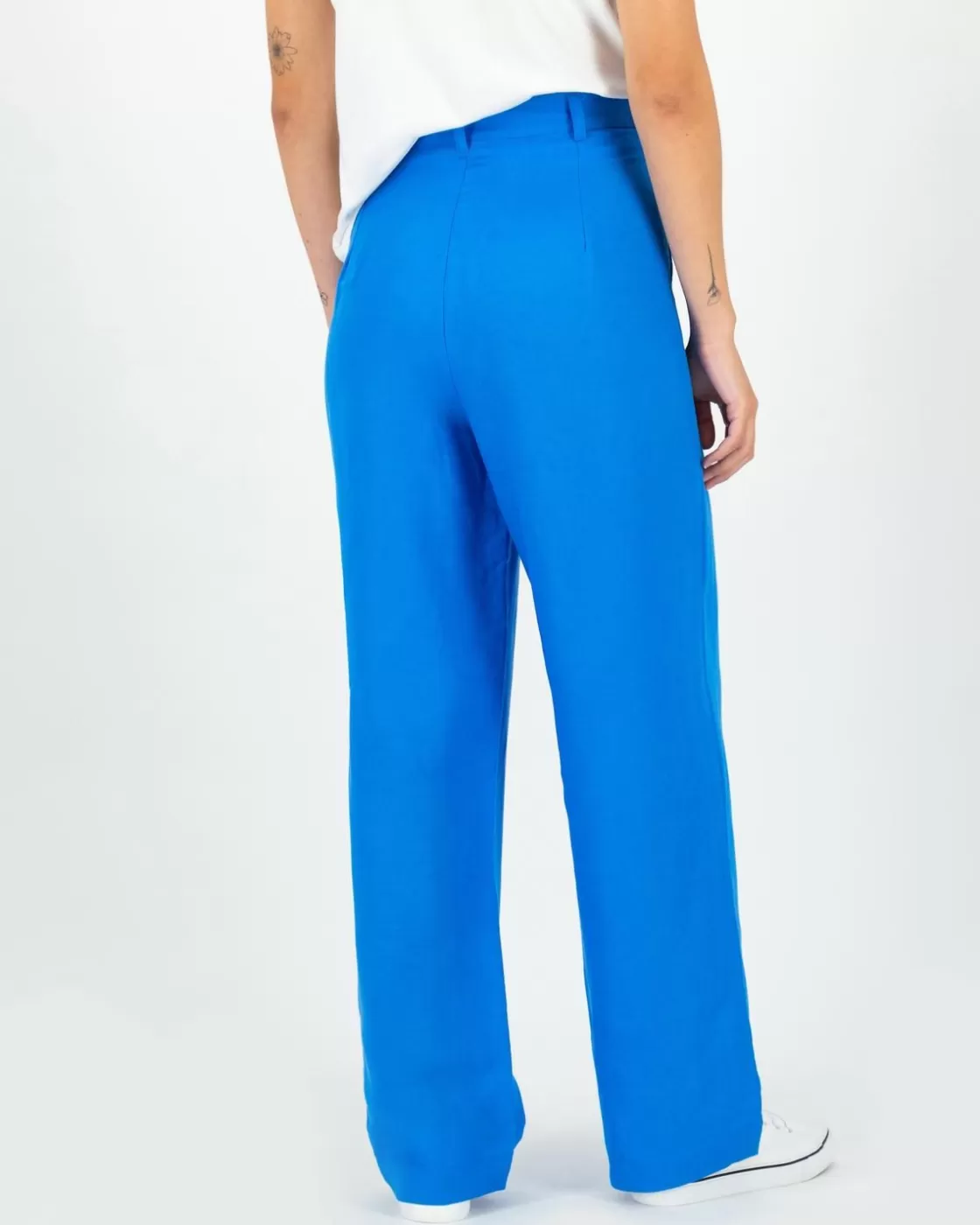 Shop Women'S Priya Pleated Linen Pants Women Pants